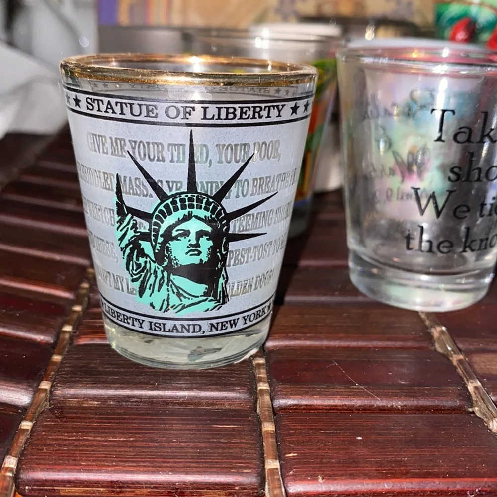 Set of 31 shot glass from different states and countries